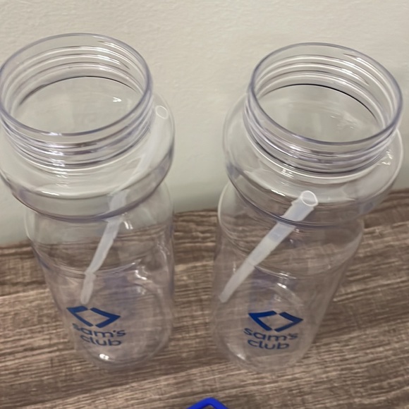 Dining Sams Club Clear Plastic Water Bottles With Flip Top And Straw Set Of 2 Poshmark